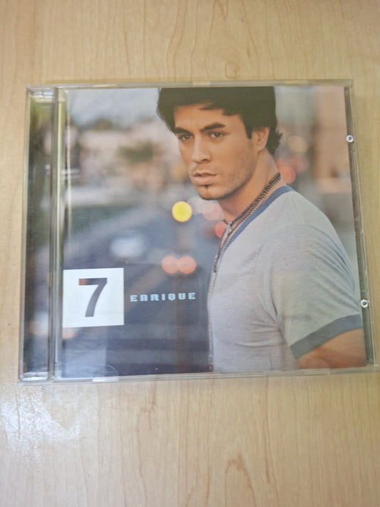Enrique Iglesias – 7