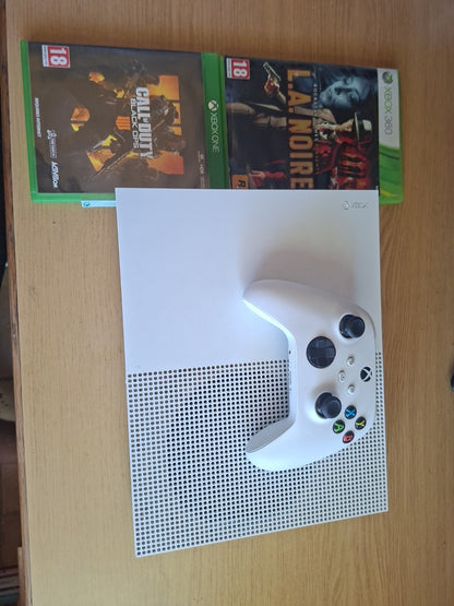 Xbox One S 500GB Console Bundle – Second Hand