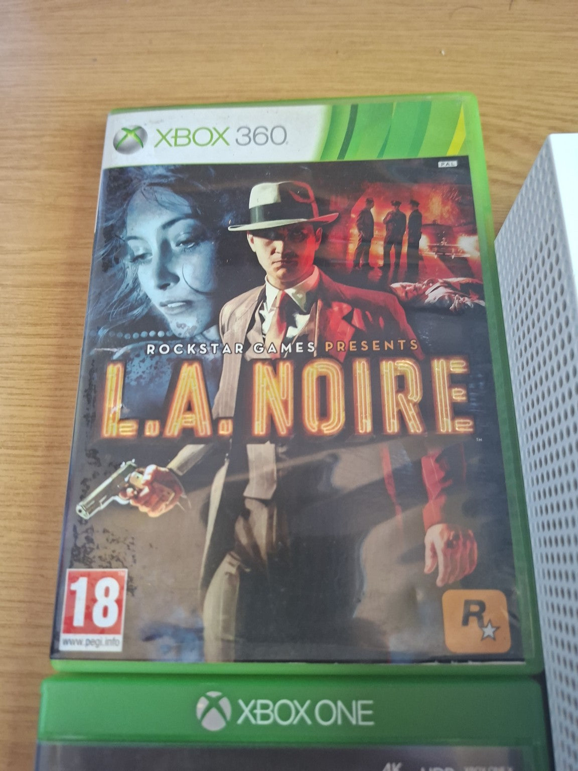 Xbox One S 500GB Console Bundle – Second Hand