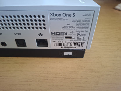 Xbox One S 500GB Console Bundle – Second Hand